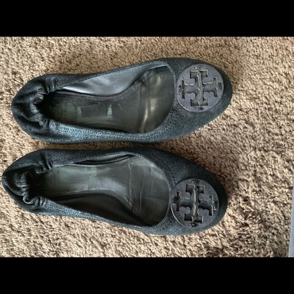 Flats - Picture 1 of 4